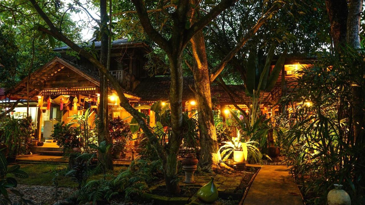 Tongluang Inthanon Homestay โต้งหลวงอินทนนท์โฮมสเตย์ Чом Тхонг Экстерьер фото